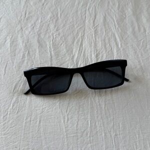 Women's Classic Black Rectangular Sunglasses